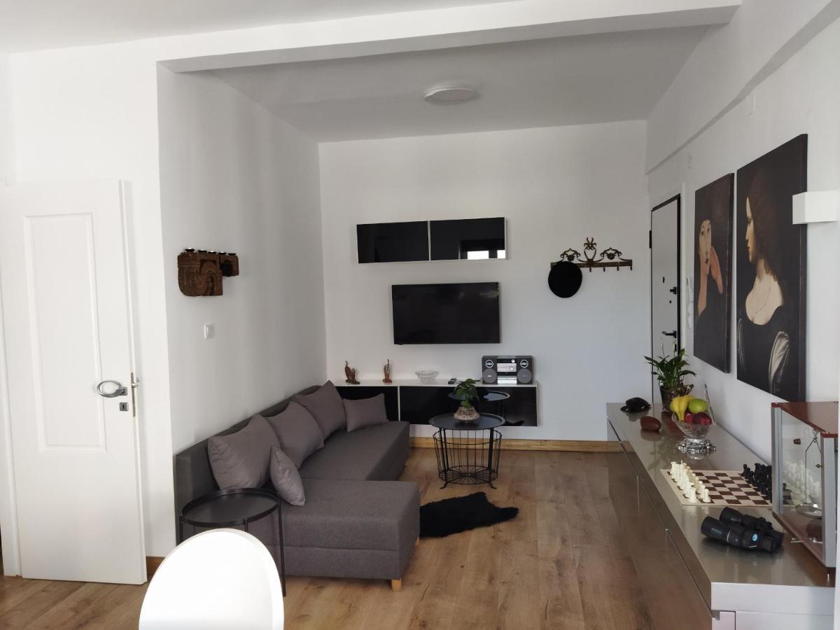 Minimal Apartment By The Beach Corinth 외부 사진